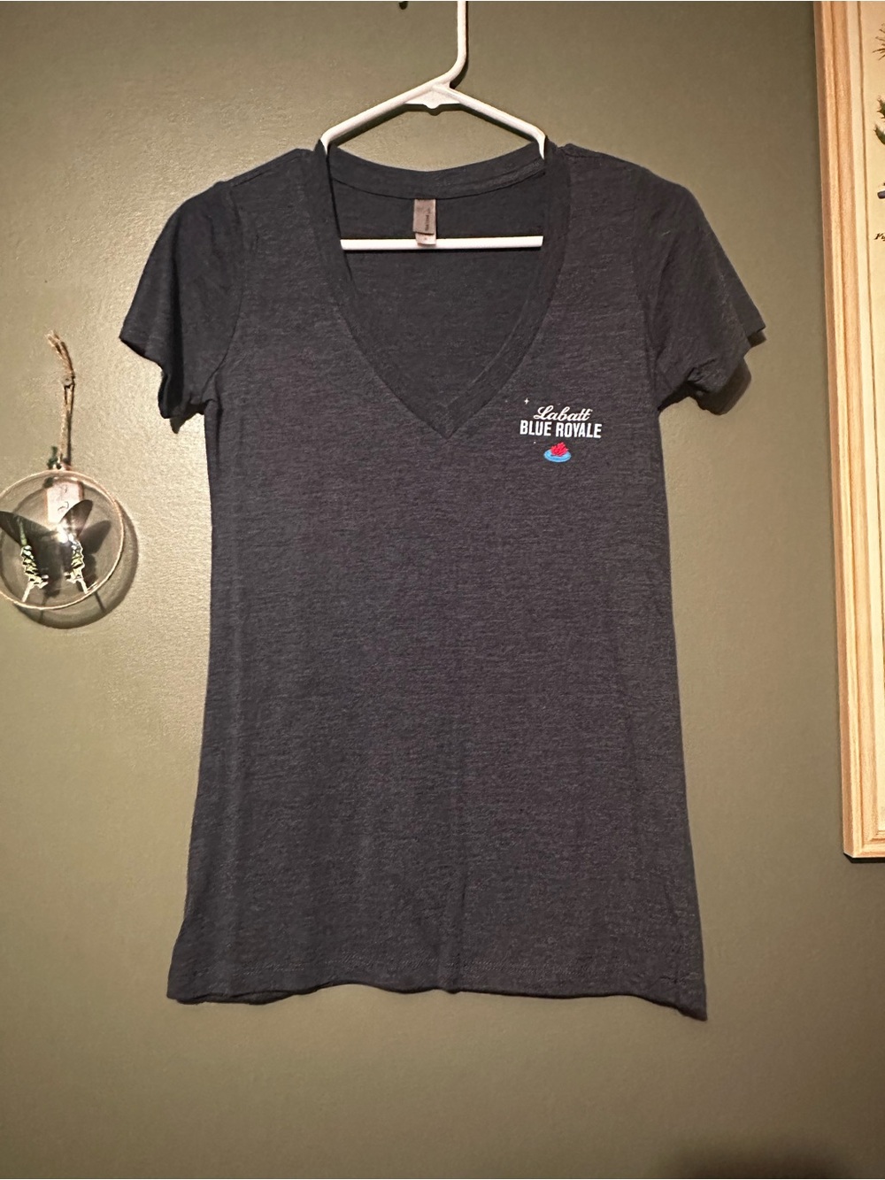 ⭐️V-Neck Women's Tee with labatts logo